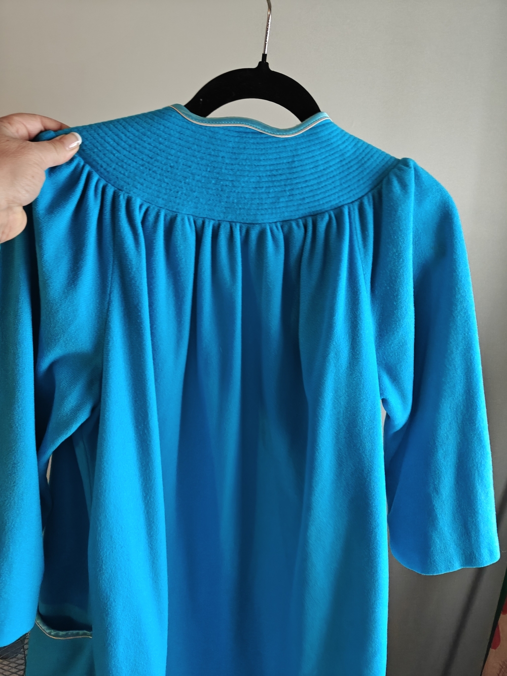 Vintage Teal Button-Front Robe with Pockets - Picture 2 of 4